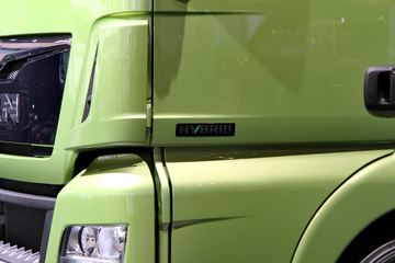 TGX 440 4X2 ǣɫ