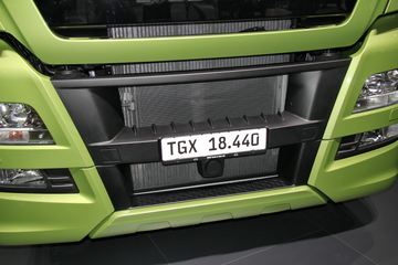 TGX 440 4X2 ǣɫ