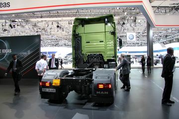 TGX 440 4X2 ǣɫ