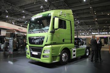 TGX 440 4X2 ǣɫ