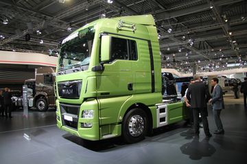 TGX 440 4X2 ǣɫ