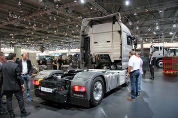 TGX 440 4X2 ǣ