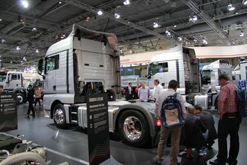TGX 440 4X2 ǣ