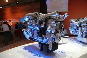 ŵչPACCAR MX-13 
