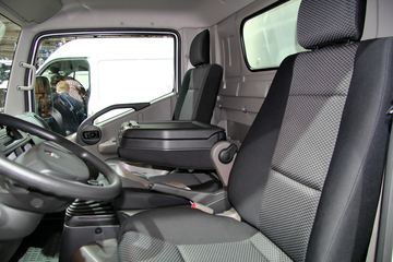 ��ŵ����չ����ŵ RANGE D MAXITY 140���� 4X2 �Ῠ