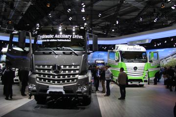 ŵչ Actros 1843 430 4X2 ǣ