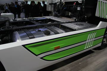 ŵչ Actros 1843 430 4X2 ǣ