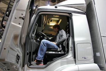ŵչ Antos 2535 L 350 6X2 ʽػ