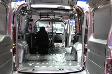 ŵչ Doblo 3.8 ջ