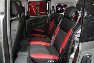 ŵչ Doblo Combi