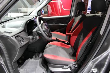 ŵչ Doblo Combi