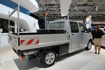ŵչ Crafter 35 Doppelkabine Pritsche 4MOTION 峵