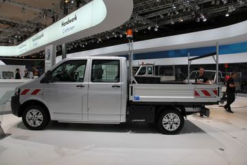 ŵչ Crafter 35 Doppelkabine Pritsche 4MOTION 峵