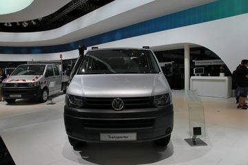 ŵչ Transporter Fahrgestell Doppelkabine 4MOTION