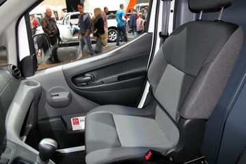 ŵչղ NV200 س
