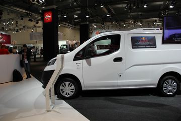 ŵչղ NV200 س