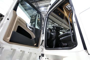 ŵչ Actros 4163 8X4 630 ǣ