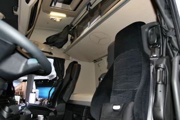 ŵչ Actros2545L 450 6X2 ǣ