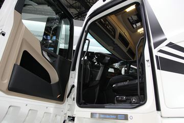 ŵչ Actros2545L 450 6X2 ǣ