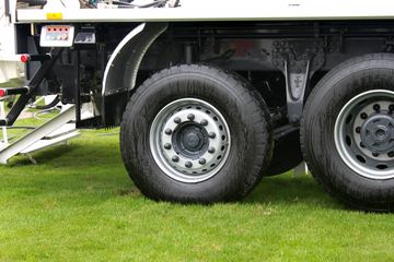 ��չ�ۼܱó�