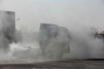 �����ǵ¿�Ѳչ����վ