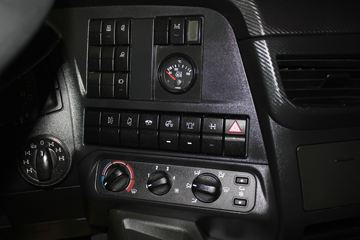 άAstra 560 8X8 ǣ