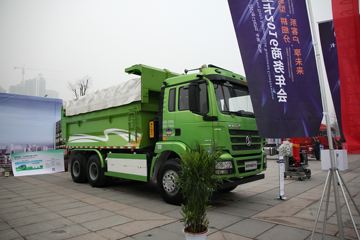 M3000 6x4 ˫ȼж