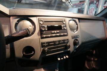 F750Ԯ