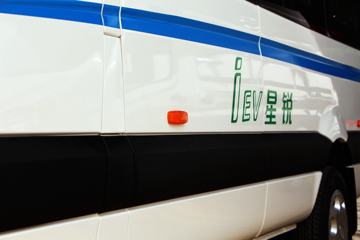 6ϵ 綯