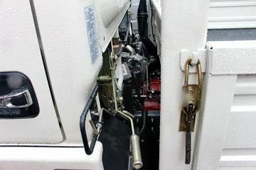 D6 115 4X2 Ῠ