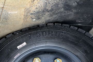 D6L 130 4X2 ʽῨ