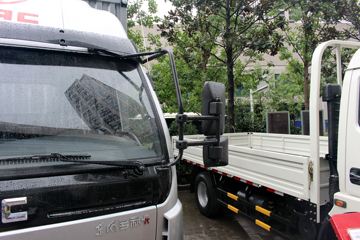 D6L 130 4X2 ʽῨ