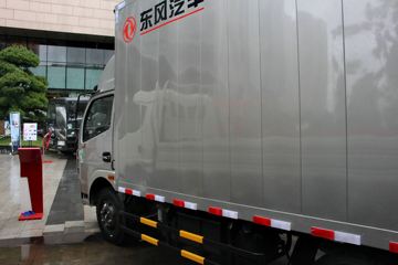 D6L 130 4X2 ʽῨ