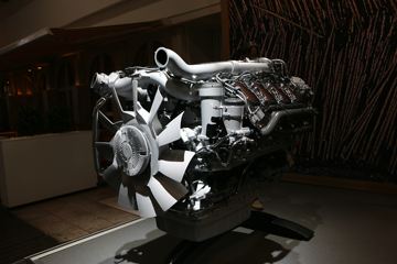 ˹V8 16.4L 