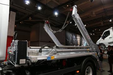 ŵD280 4X2 SKIP LOADER
