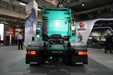 άNEW STRALIS XP 570