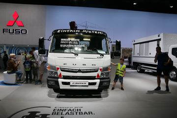 FUSO(��ɣ)CANTER 9C18