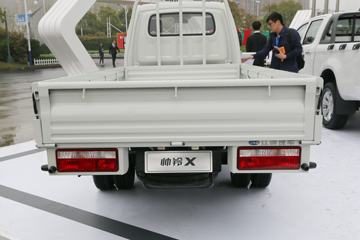 ˧X330 136Ῠ