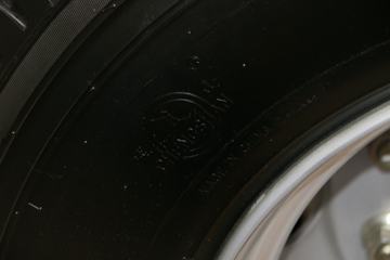  ³M3 220 4X2ػ