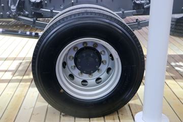  ³M3 220 4X2ػ