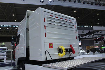 绪 T7 420 6X4 LNGǣ