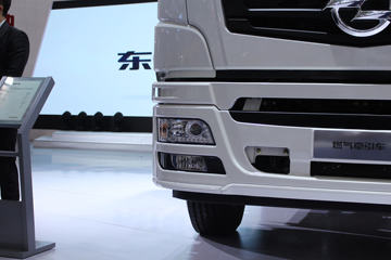 绪 T7 420 6X4 LNGǣ