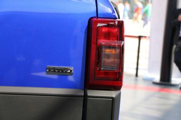     2.0T  Ƥ