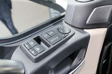  TGS 400 4X2ǣ