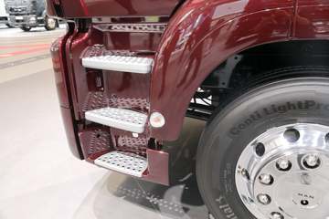  TGS 400 4X2ǣ