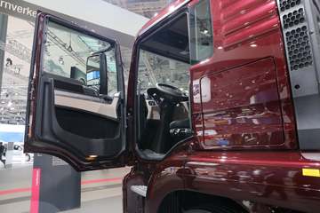  TGS 400 4X2ǣ