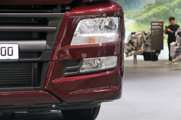  TGS 400 4X2ǣ