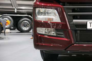  TGS 400 4X2ǣ