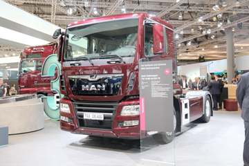  TGS 400 4X2ǣ