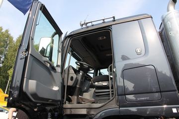 Actros 8X8̳